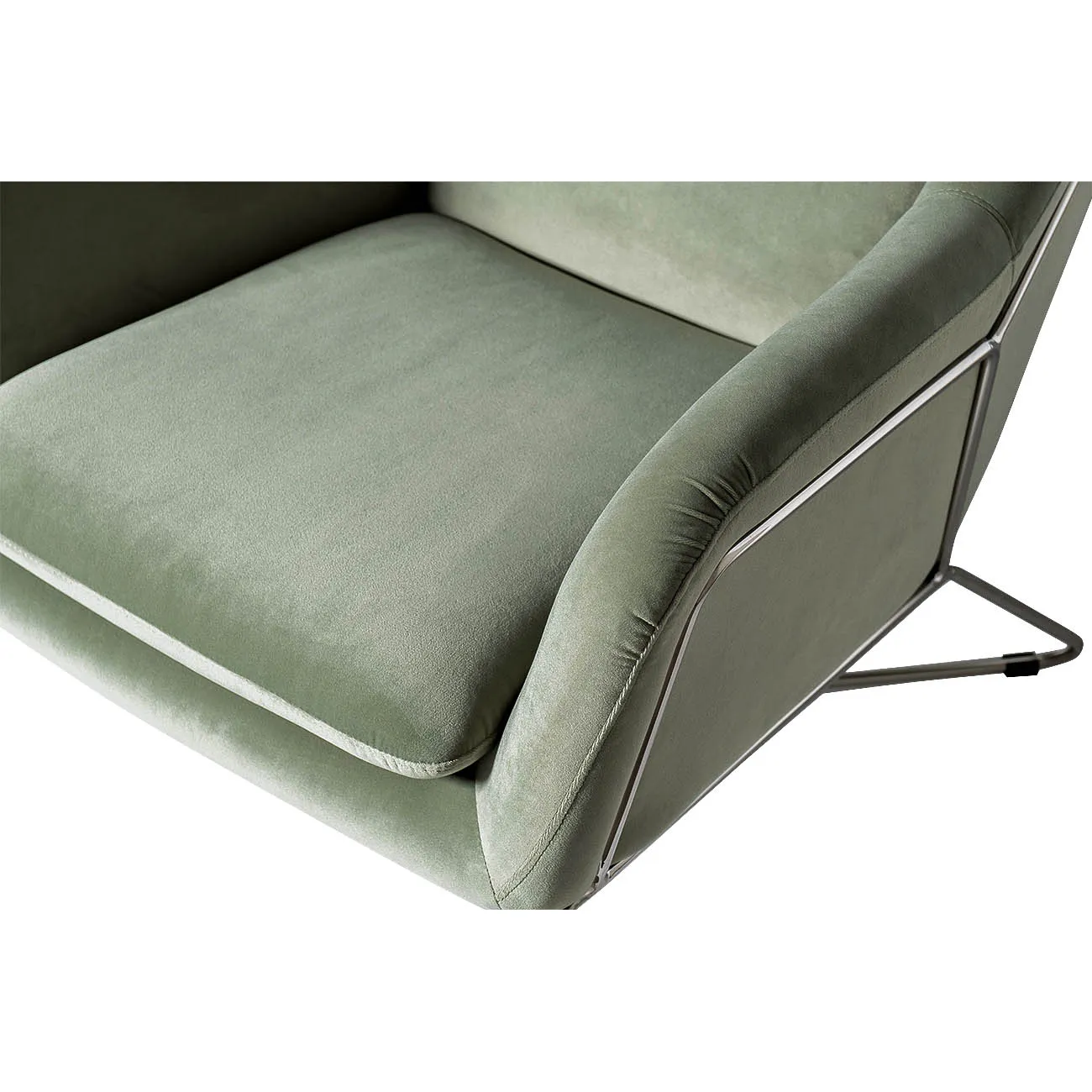 Кресло на металлическом каркасе велюровое светло-оливковое 46AS-AR2976-OLV от LaLume