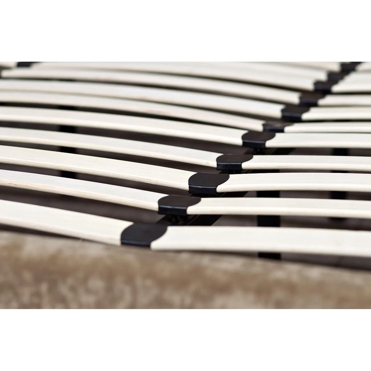 Кровать двуспальная бархатная бежевая N-B1743BG от LaLume