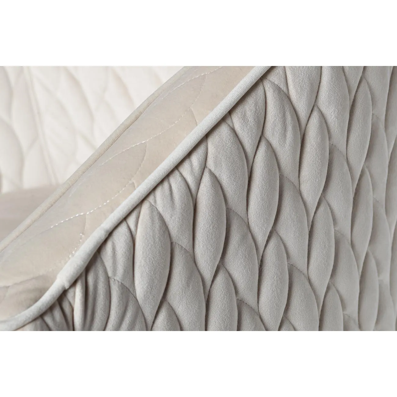 Кресло бежевое стеганое велюровое FC-32BG от LaLume