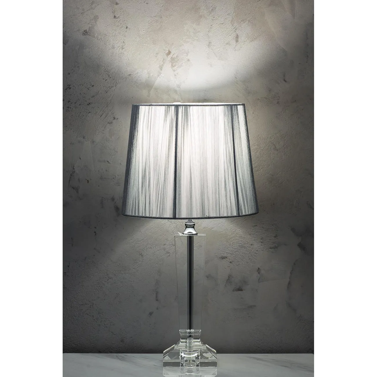 Настольная лампа из хрусталя X18505 от LaLume Настольная лампа из хрусталя X18505 от LaLume