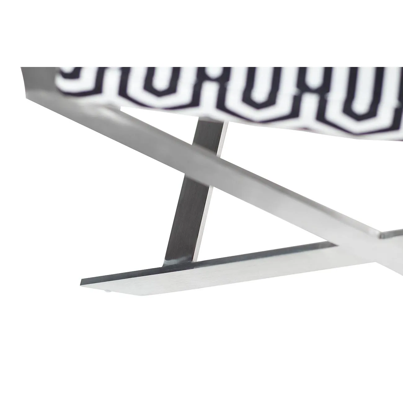 Кресло на металлическом каркасе черно-белое ZW-661 от LaLume