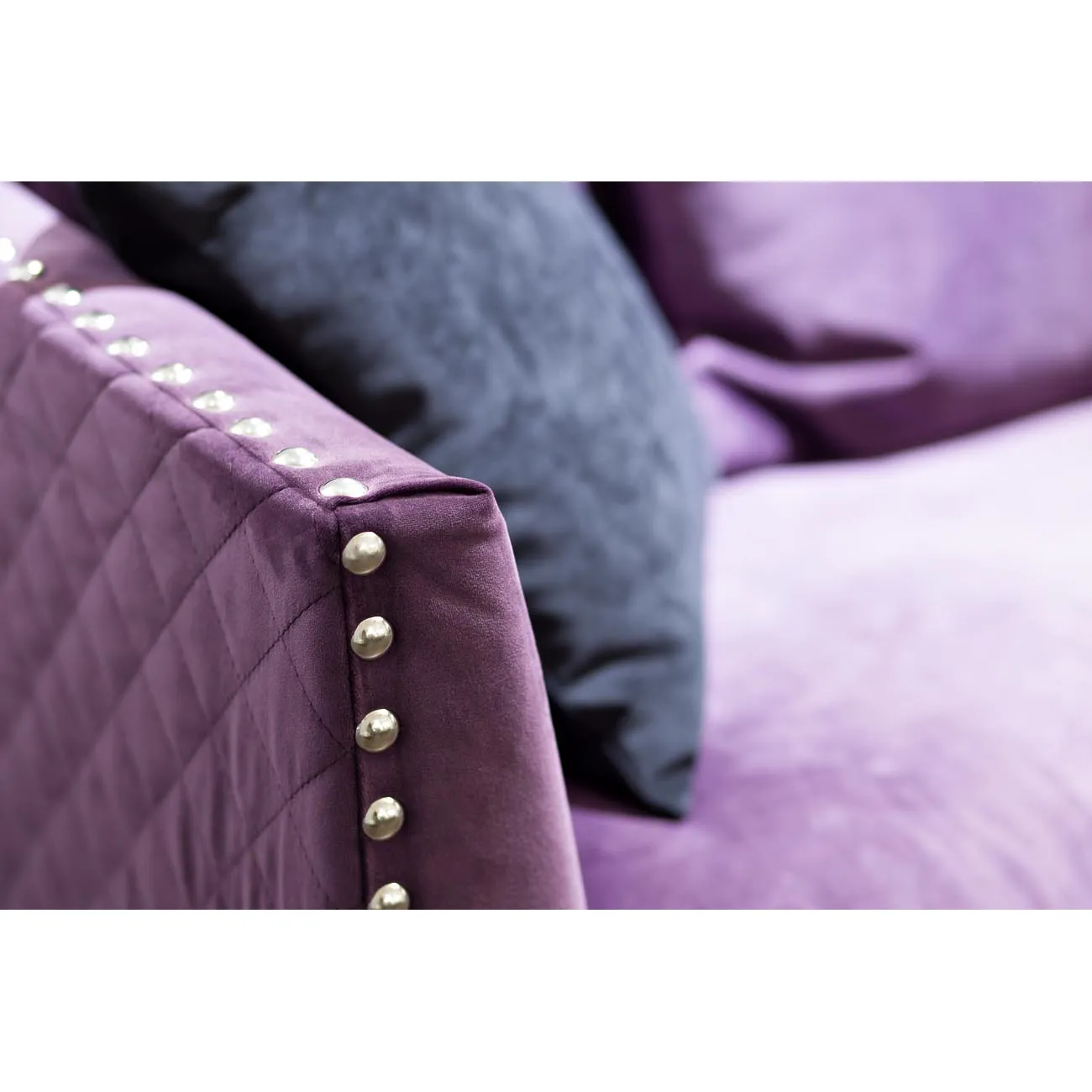 Диван трехместный велюровый фиолетовый GT-Aristocrat Lux-3-VLT от LaLume