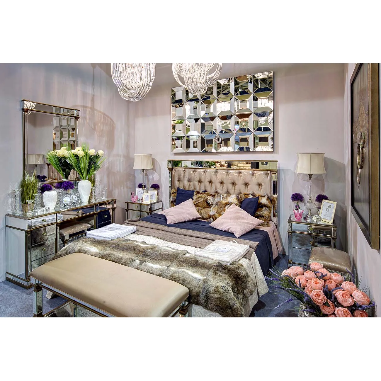 Кровать с зеркальными вставками (бежевая) KFC1159E7 от LaLume