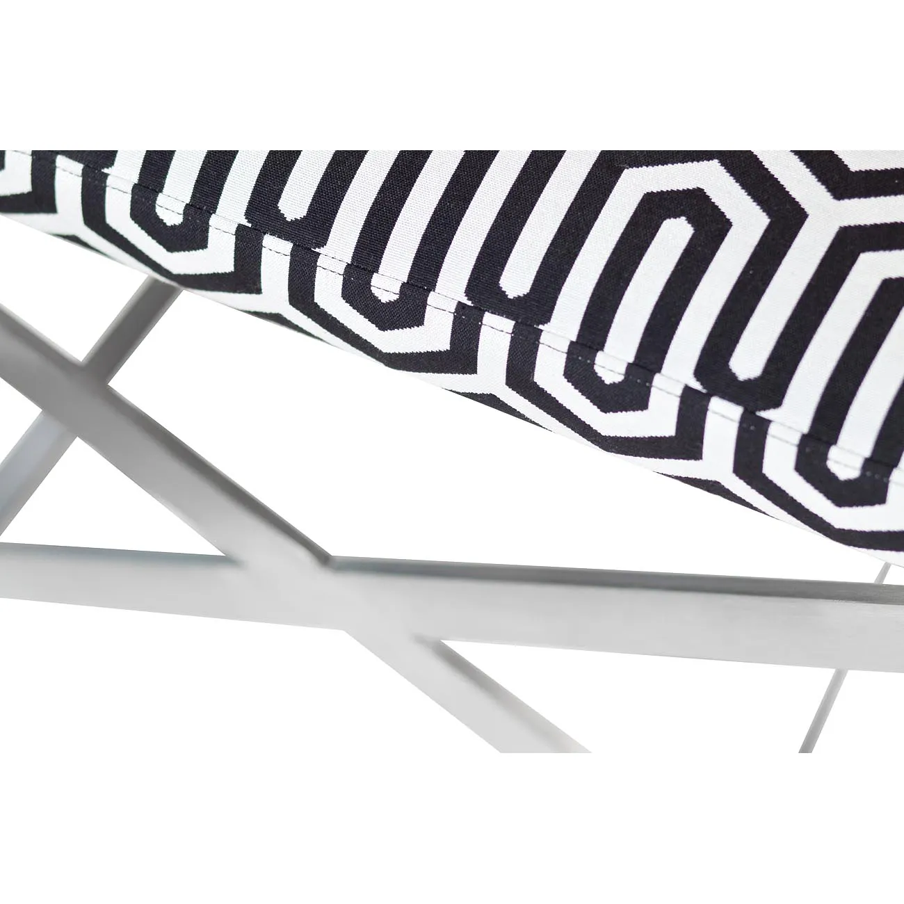 Кресло на металлическом каркасе черно-белое ZW-661 от LaLume