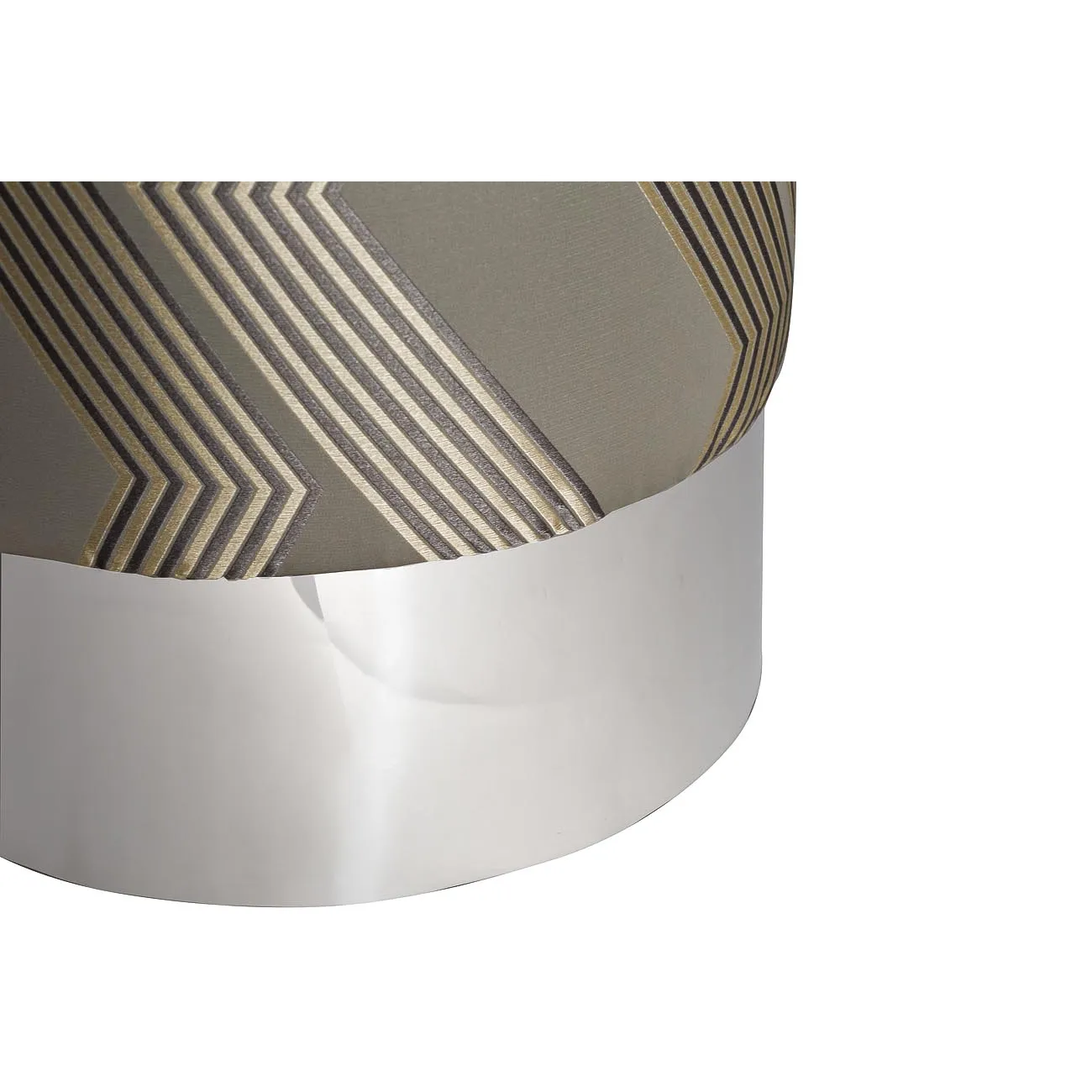 Пуф серебристый с металлическим ободом ZW-694-A SLV SS от LaLume Пуф серебристый с металлическим ободом ZW-694-A SLV SS от LaLume