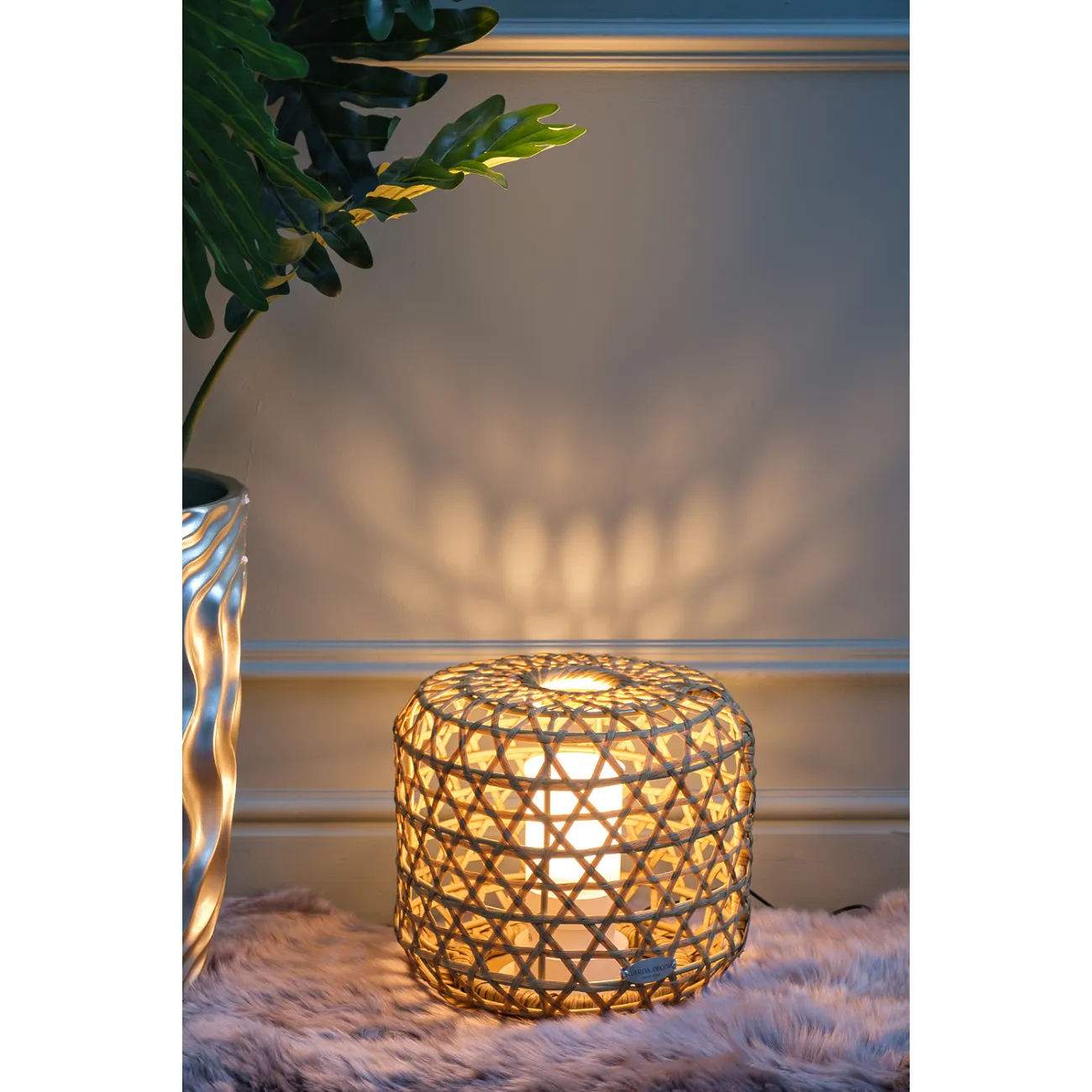 Уличный светильник GardaDecor 39AR-SVET-215 BEL Уличный светильник GardaDecor 39AR-SVET-215 BEL