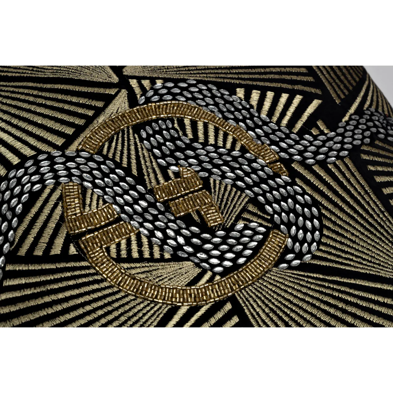 Подушка с бисером 45*45 GardaDecor Антик 70SW-38057 Подушка с бисером 45*45 GardaDecor Антик 70SW-38057
