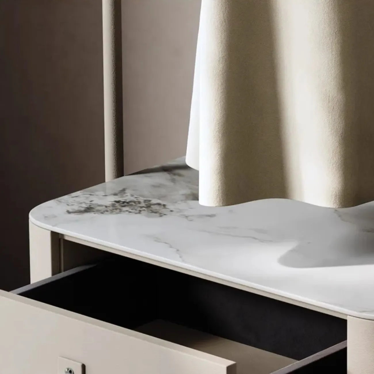 Роскошная кожаная вешалка для одежды из нержавеющей стали HappyF 36530-29