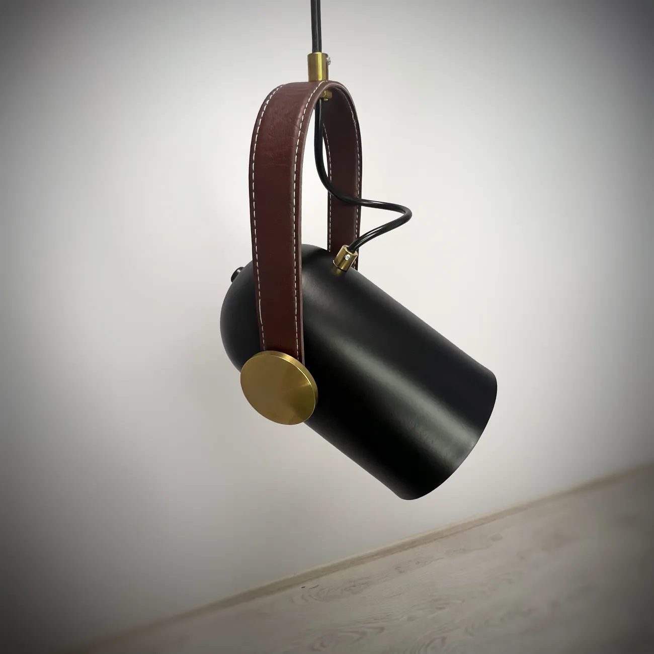 Подвесной светильник BULLET WOOD от ImperiumLoft