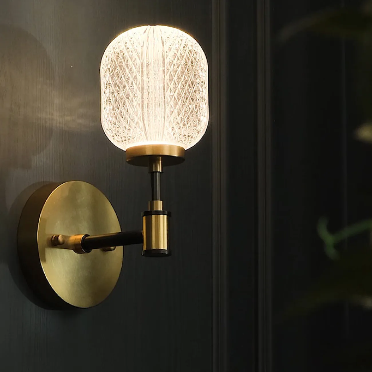 Настенный светильник LUARA WALL B G от ImperiumLoft