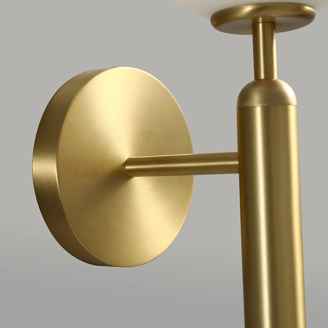 Бра с шарообразным плафоном LETA от ImperiumLoft