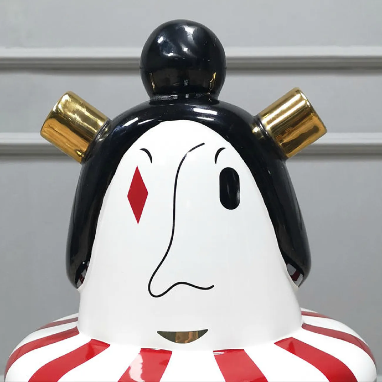 Дизайнерская статуэтка LaLume-SKT00187 Дизайнерская статуэтка LaLume-SKT00187