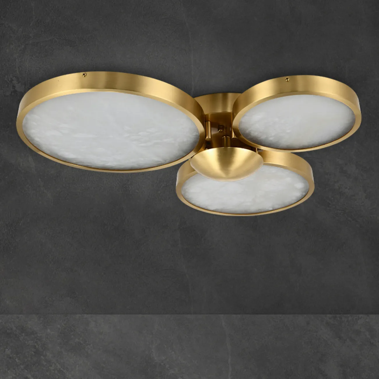 Потолочный светильник UTICA L3 от ImperiumLoft