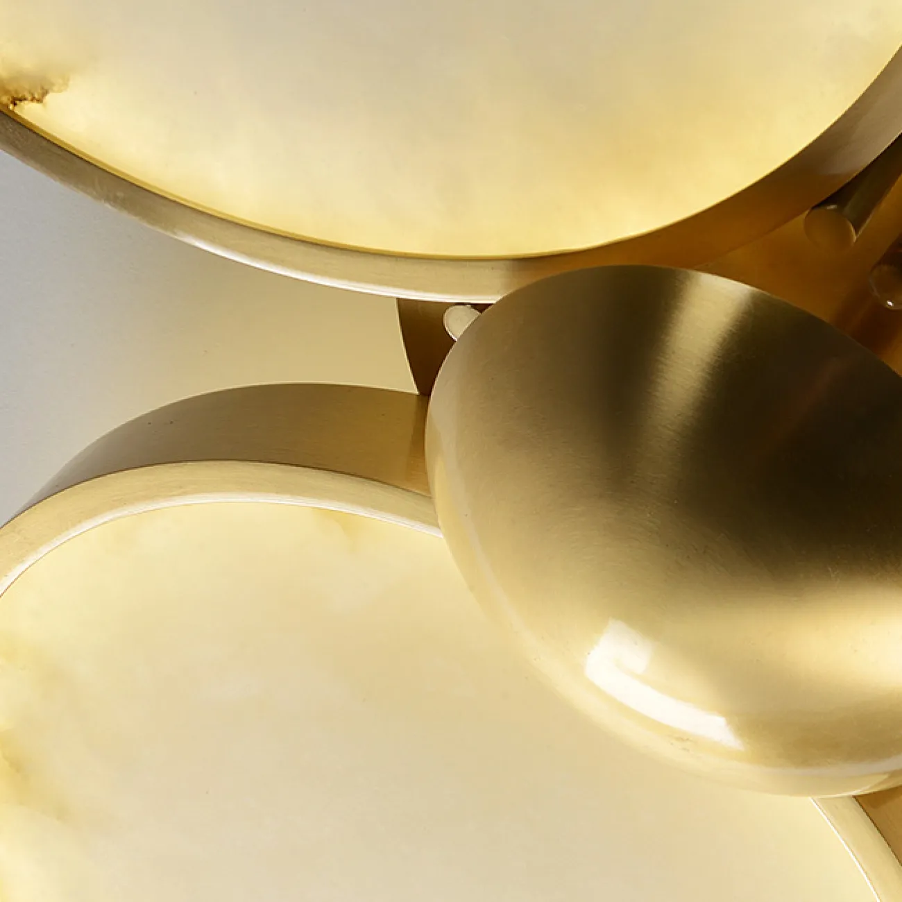 Потолочный светильник UTICA L3 от ImperiumLoft