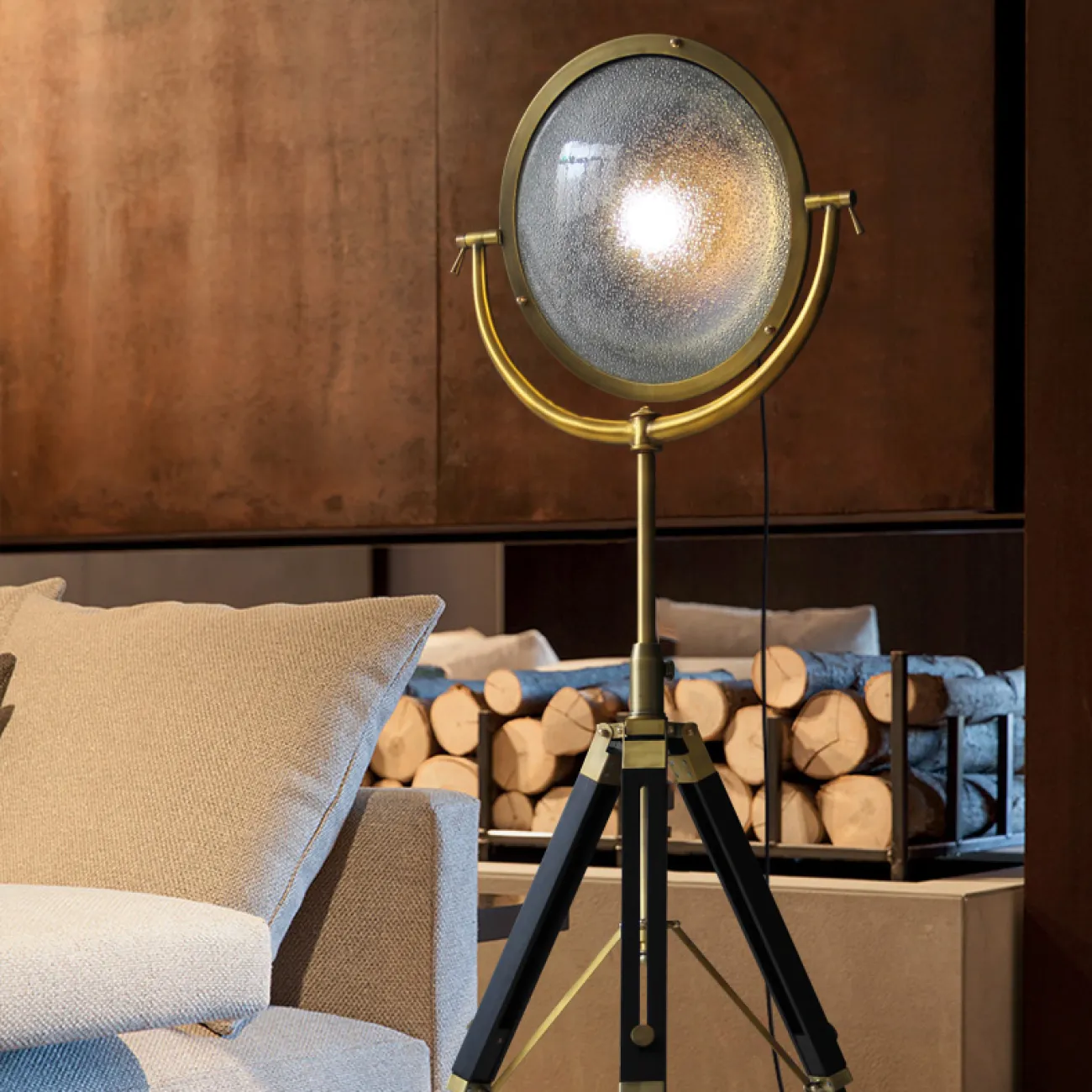 Торшер TRIPOD от ImperiumLoft Торшер TRIPOD от ImperiumLoft