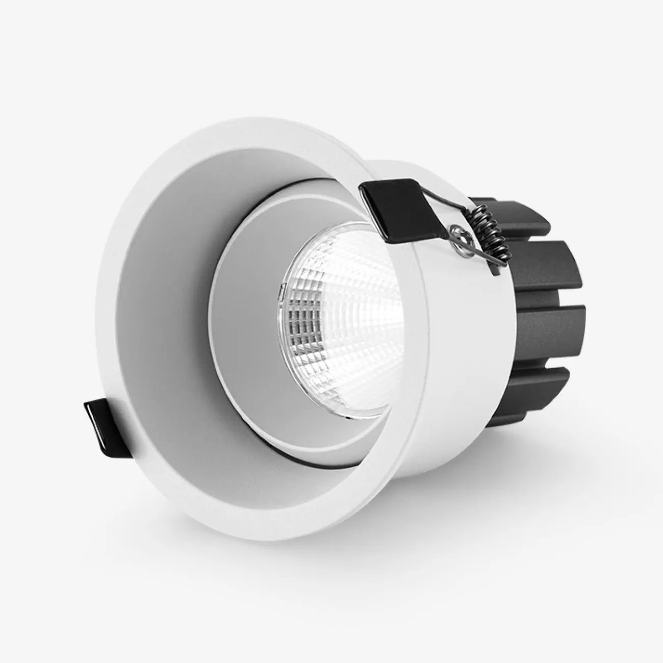 Встраиваемый светодиодный светильник круглой формы в минималистичном дизайне с узкой окантовкой ANTA