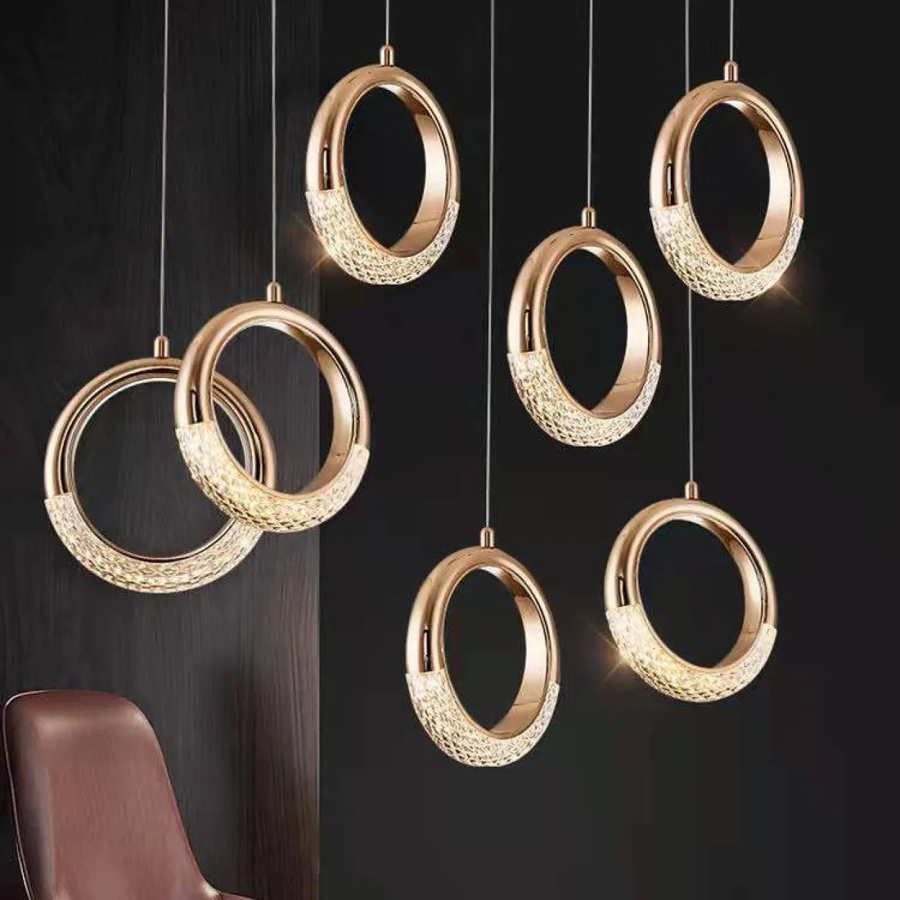 Готовая комбинация из двух подвесных светодиодных светильников в виде кольца и полукольца с рельефной поверхностью SONKE DUO B 3000К