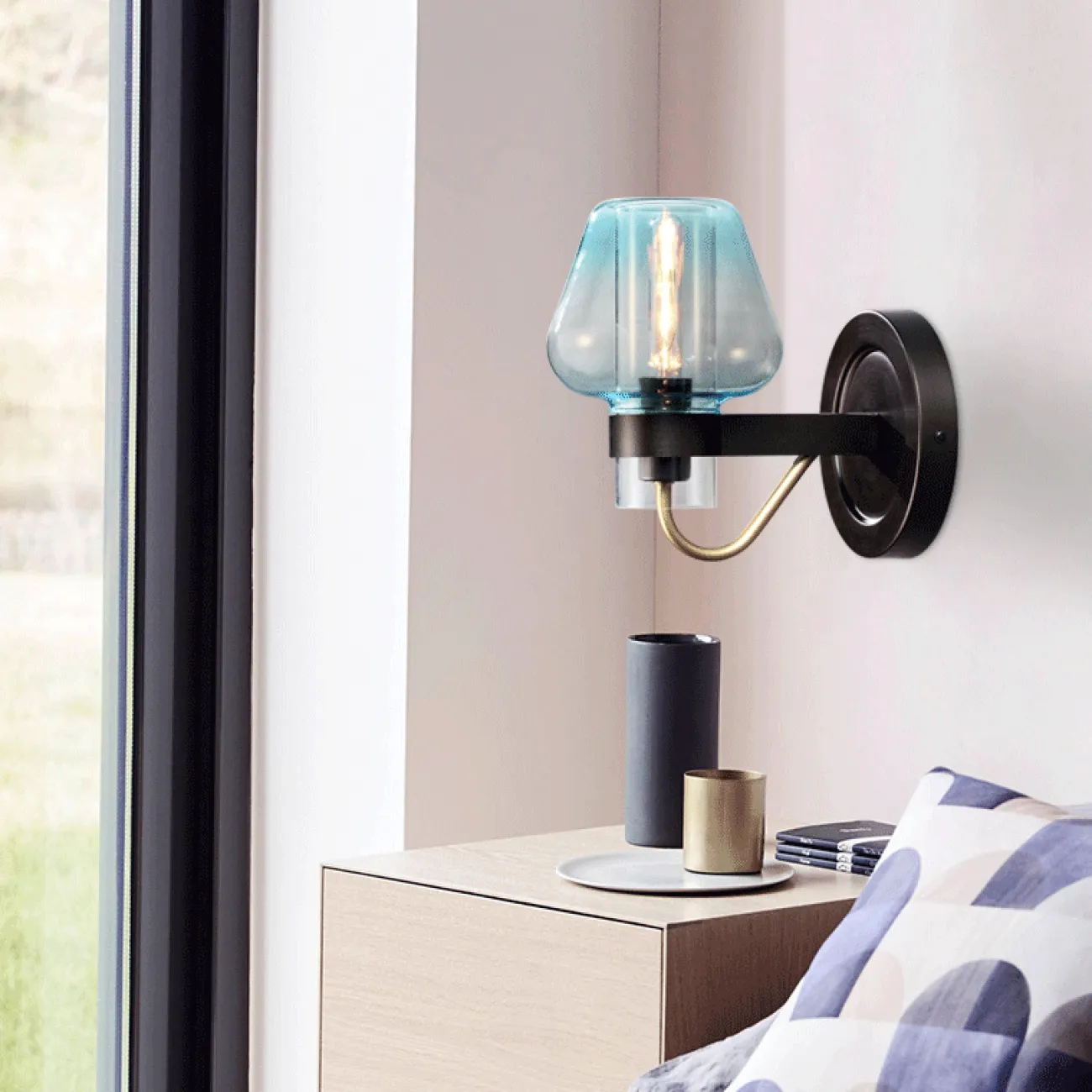 Бра MONTALEMBERT SCONCE BY Studios Черный, Голубой от ImperiumLoft