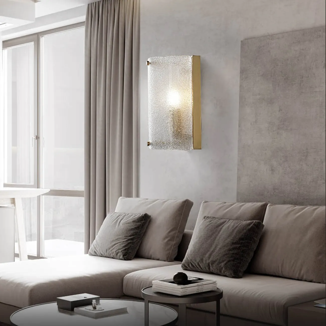 Настенный светильник на прямоугольном креплении с изогнутым плафоном из мелкой стеклянной крошки PETA Настенный светильник на прямоугольном креплении с изогнутым плафоном из мелкой стеклянной крошки PETA