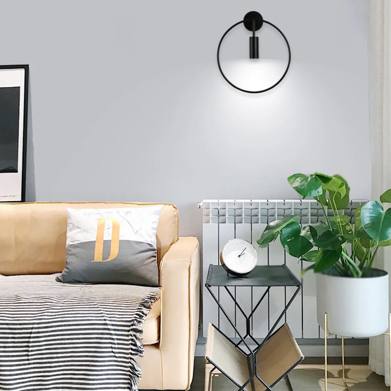 Серия настенных светильников с цилиндрическим плафоном на кольцевом каркасе с круглым креплением VELMA D35 Black Gold