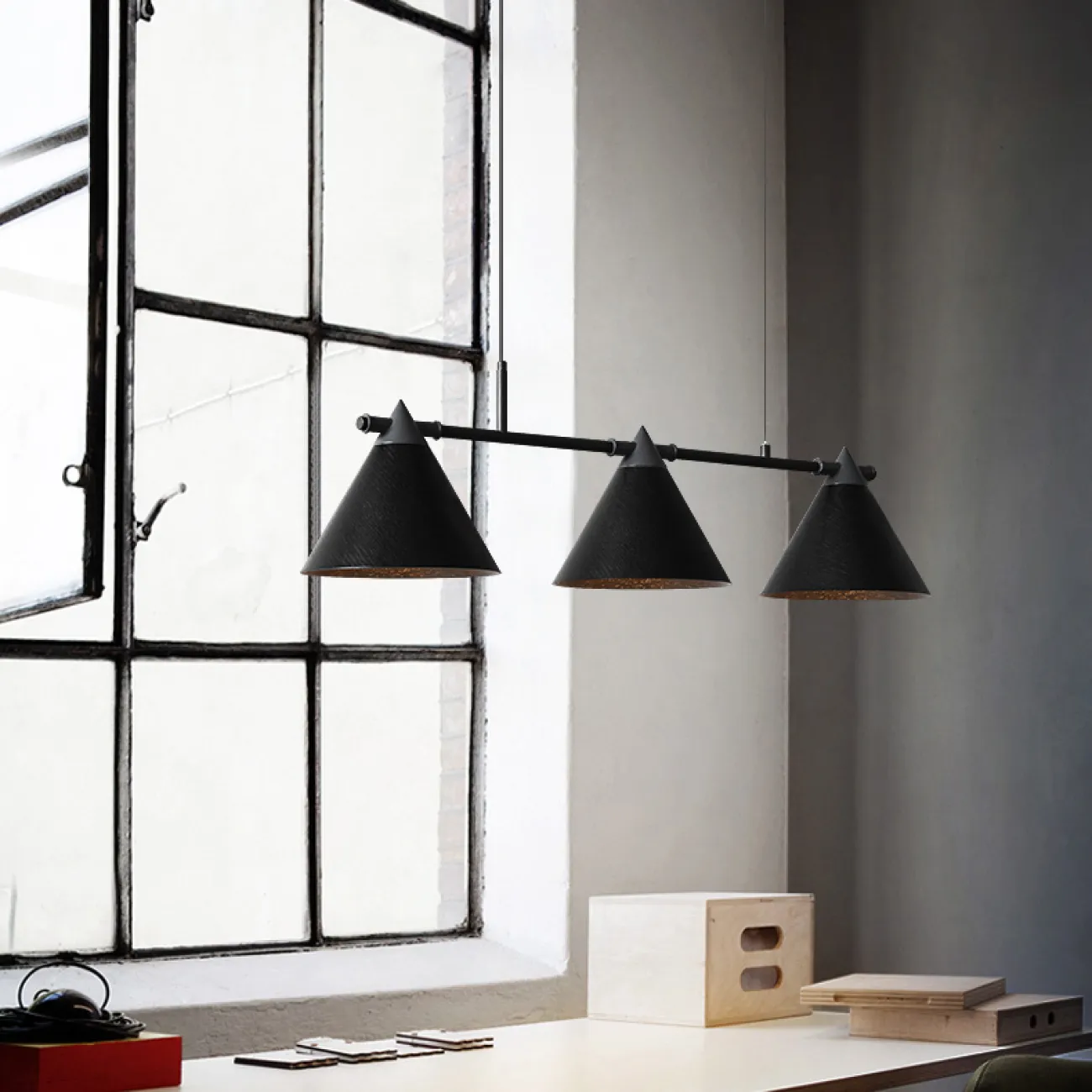 Подвесной реечный светильник CONE 4 от ImperiumLoft