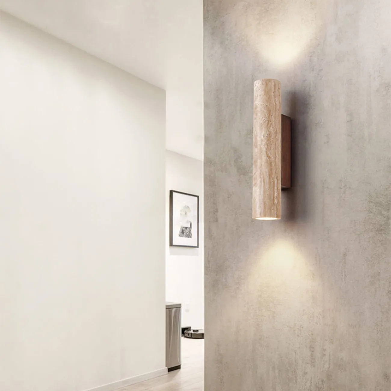 Бра с цилиндрическим корпусом из камня травертина на прямоугольном креплении из темного дерева LUBBE Бра с цилиндрическим корпусом из камня травертина на прямоугольном креплении из темного дерева LUBBE