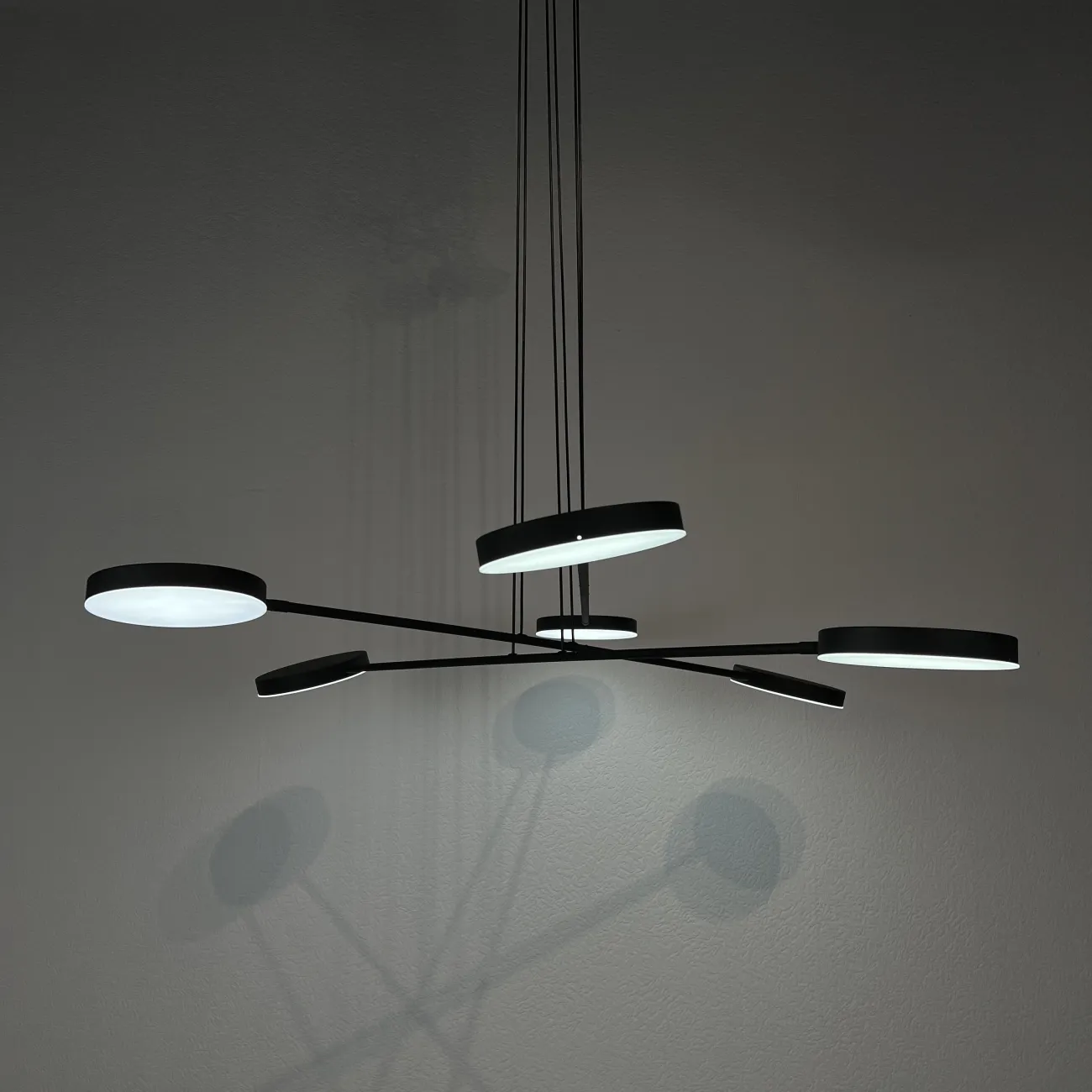 Люстра на штангах LESTI от ImperiumLoft