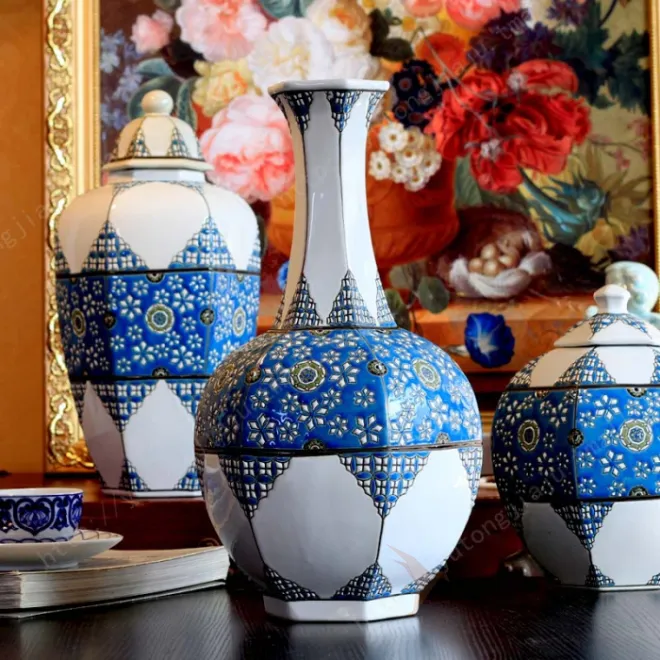 Набор ваз с орнаметом от LaLume