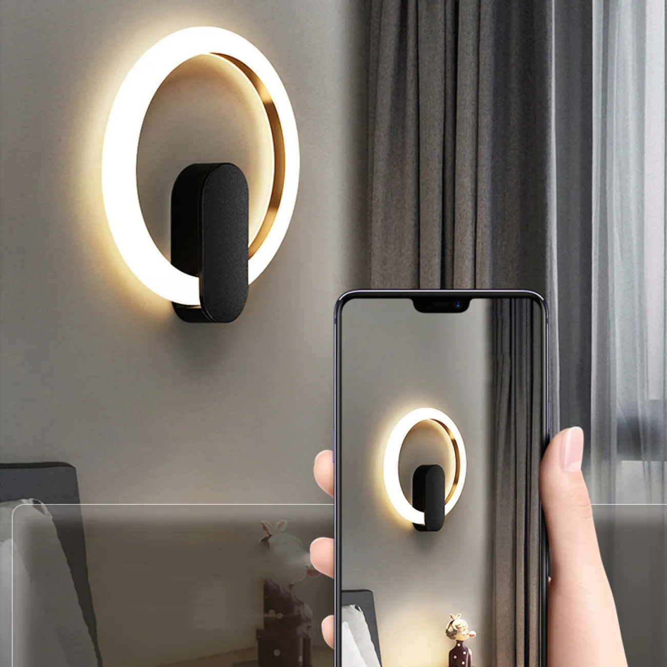 Серия настенных светодиодных светильников с отделкой в цвете латунь по внутреннему контуру кольцевидного плафона GINA WALL D40 Brass Трехцветный свет