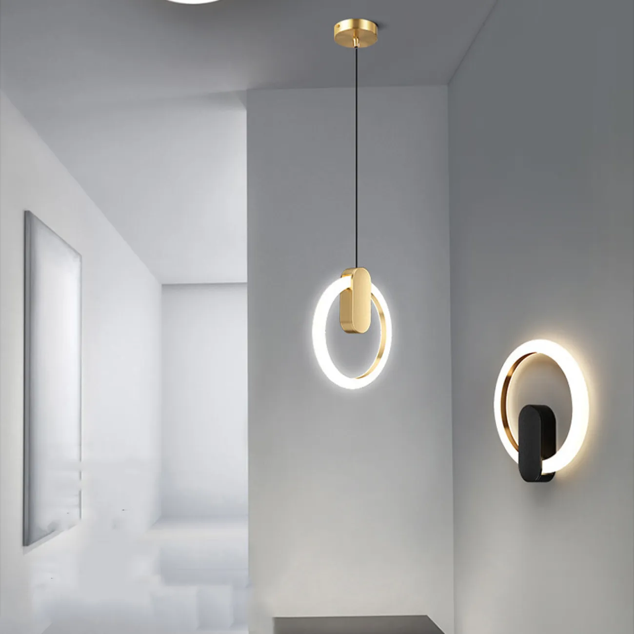 Серия настенных светодиодных светильников с отделкой в цвете латунь по внутреннему контуру кольцевидного плафона GINA WALL D40 Brass Трехцветный свет