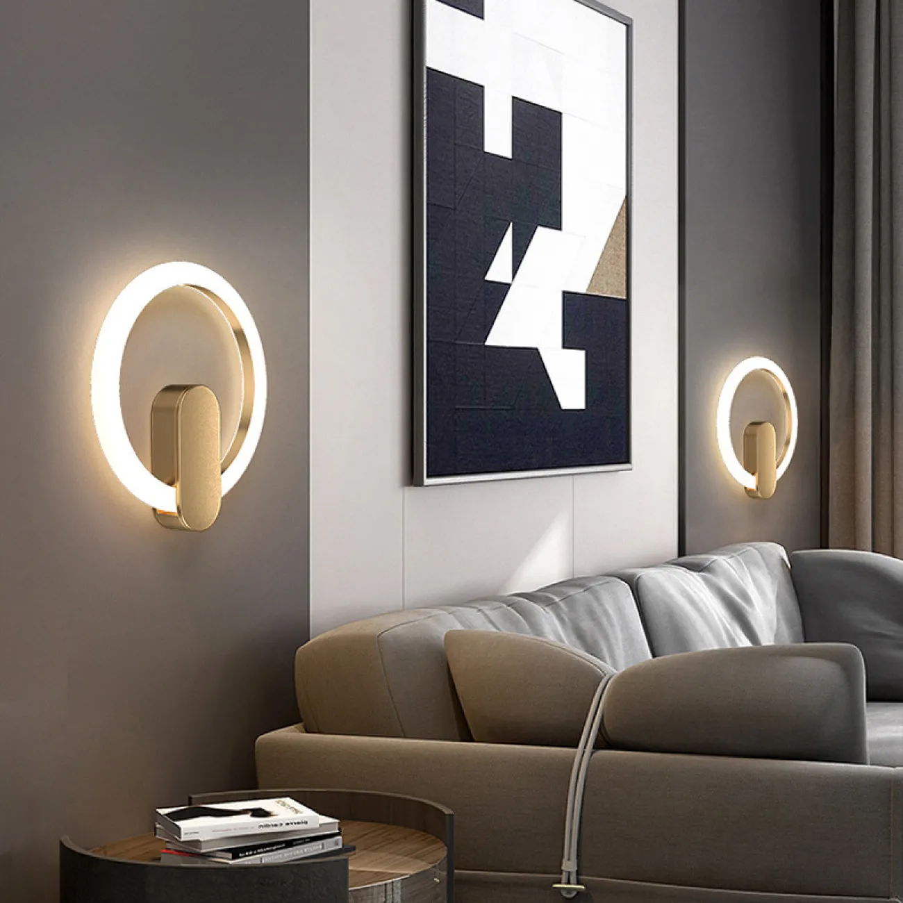 Серия настенных светодиодных светильников с отделкой в цвете латунь по внутреннему контуру кольцевидного плафона GINA WALL D40 Brass Трехцветный свет