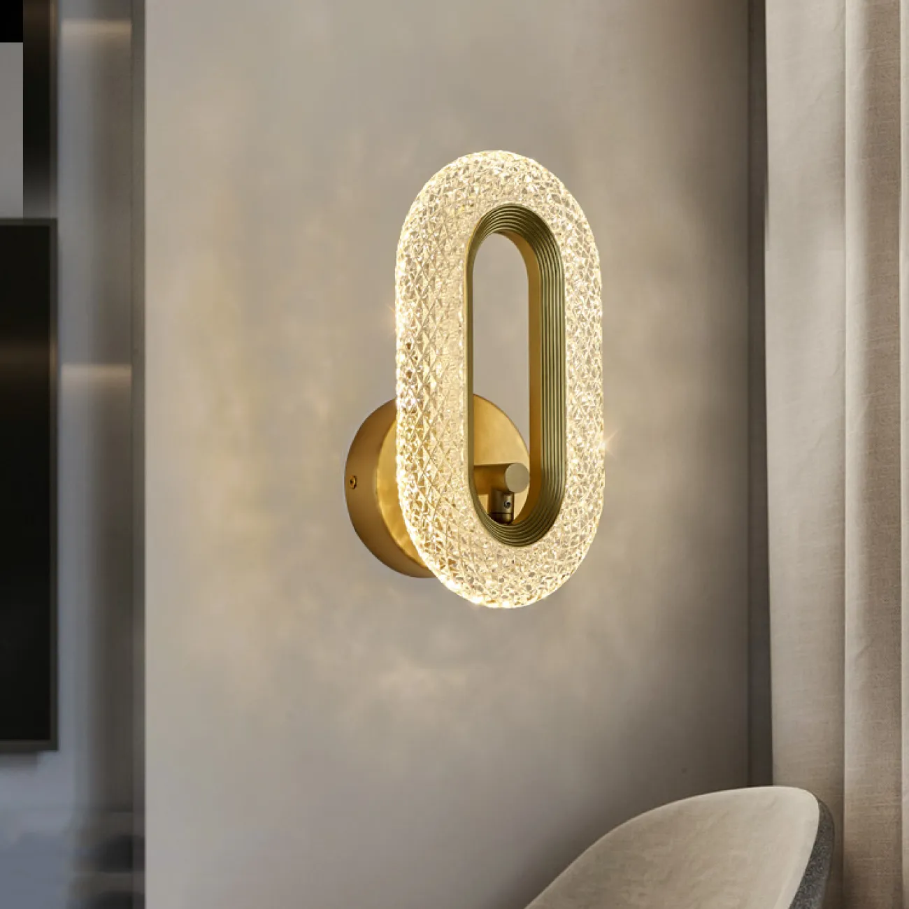 Серия настенных светодиодных светильников с кольцевидными плафонами с панцирной поверхностью KEZIA B WALL L1