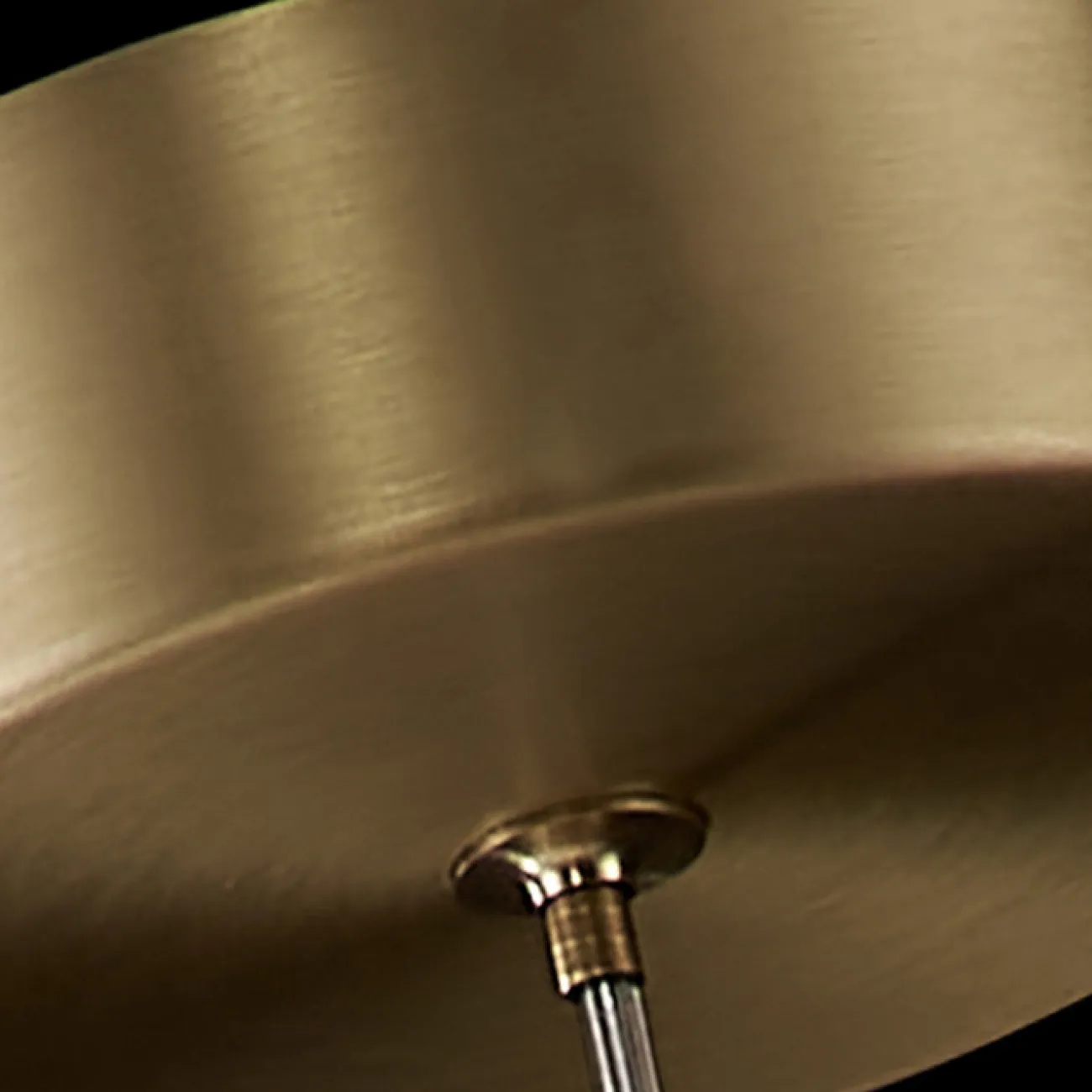 Серия настенных светодиодных светильников с кольцевидными плафонами с панцирной поверхностью KEZIA B WALL L1