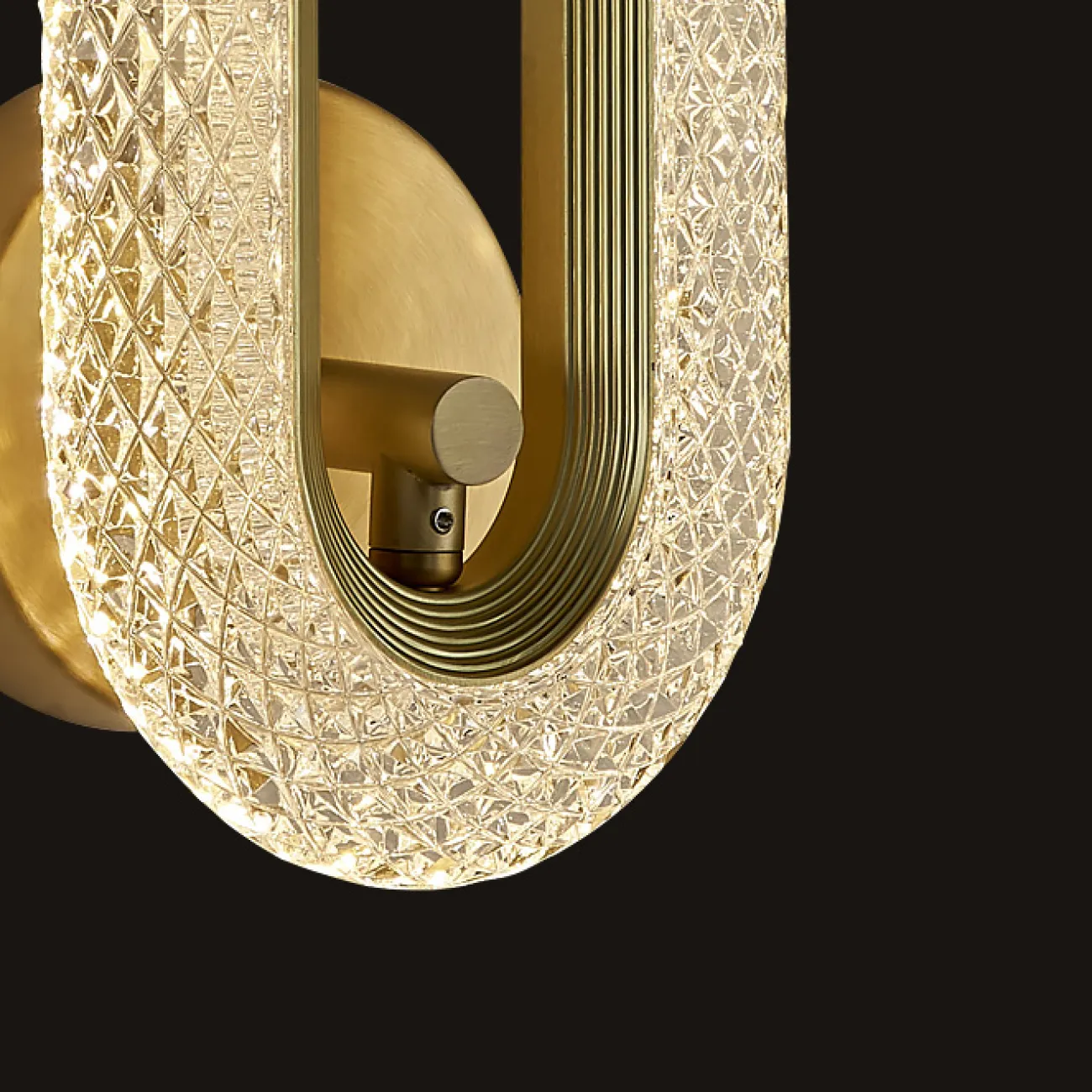 Серия настенных светодиодных светильников с кольцевидными плафонами с панцирной поверхностью KEZIA B WALL L1