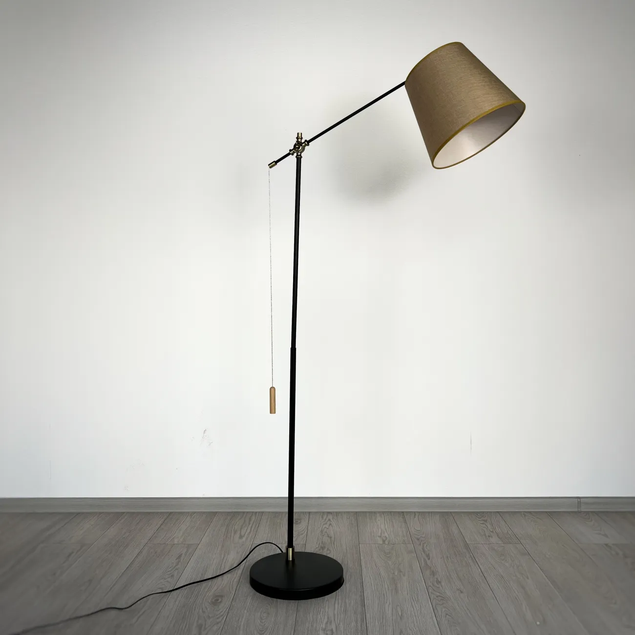 Напольный торшер PIPE beige от ImperiumLoft Напольный торшер PIPE beige от ImperiumLoft