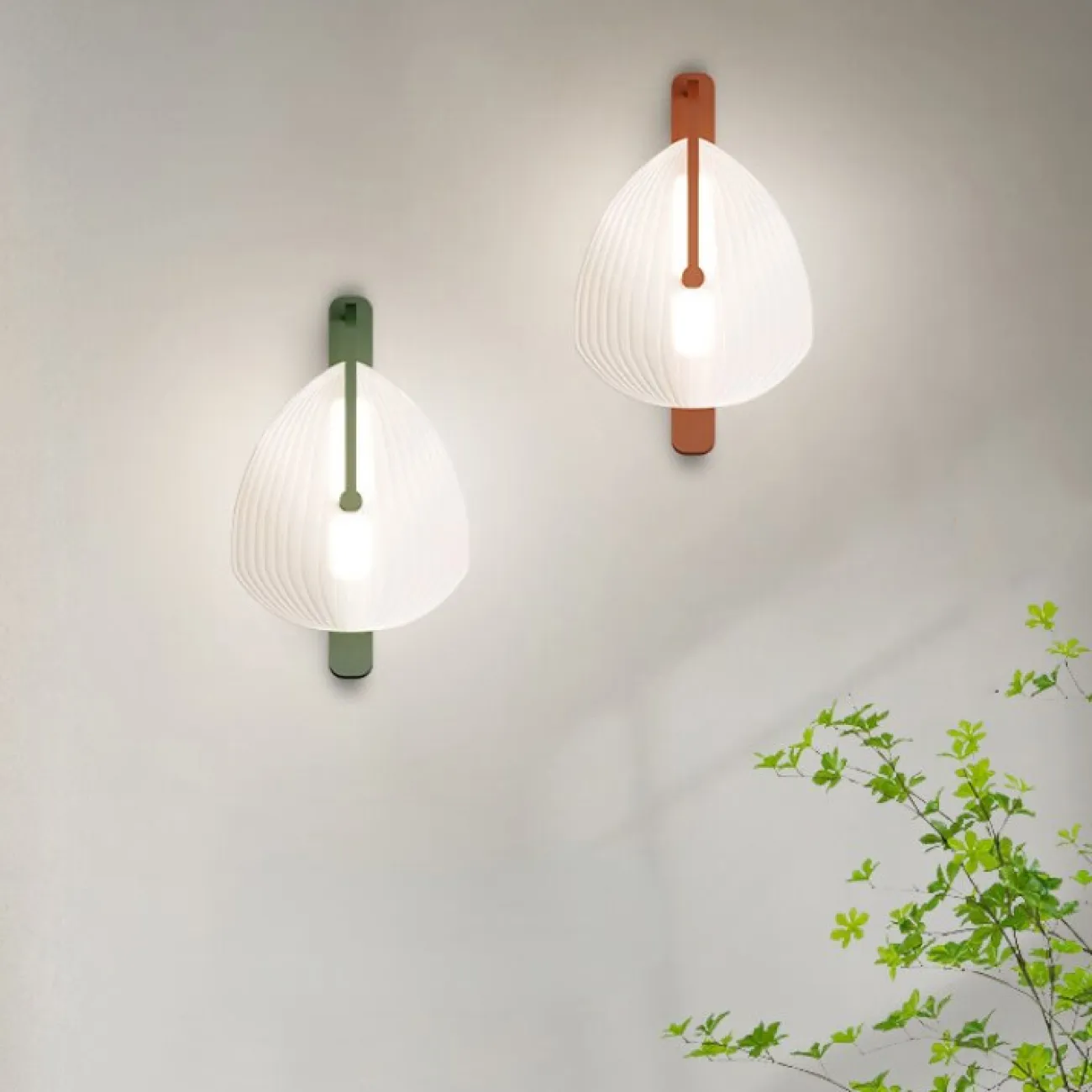 Серия настенных светодиодных светильников с листовидным белым рассеивателем на цветном кронштейне BLAISE Green Серия настенных светодиодных светильников с листовидным белым рассеивателем на цветном кронштейне BLAISE Green