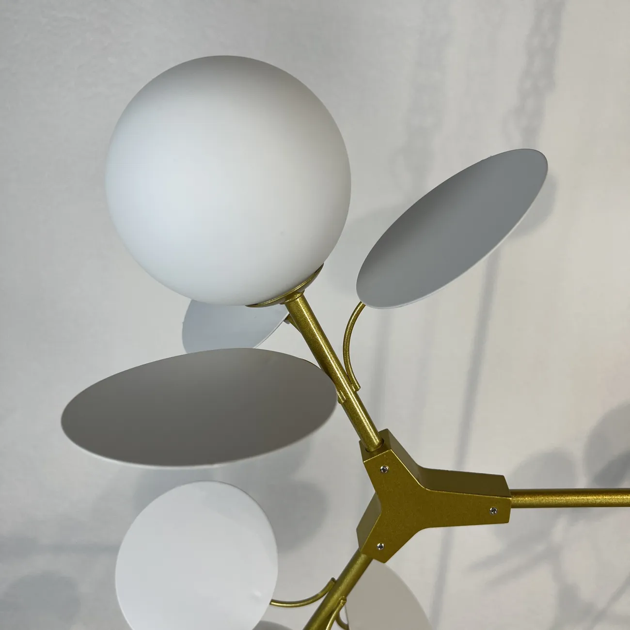 Люстра на штанге MATISSE M L120 White от ImperiumLoft