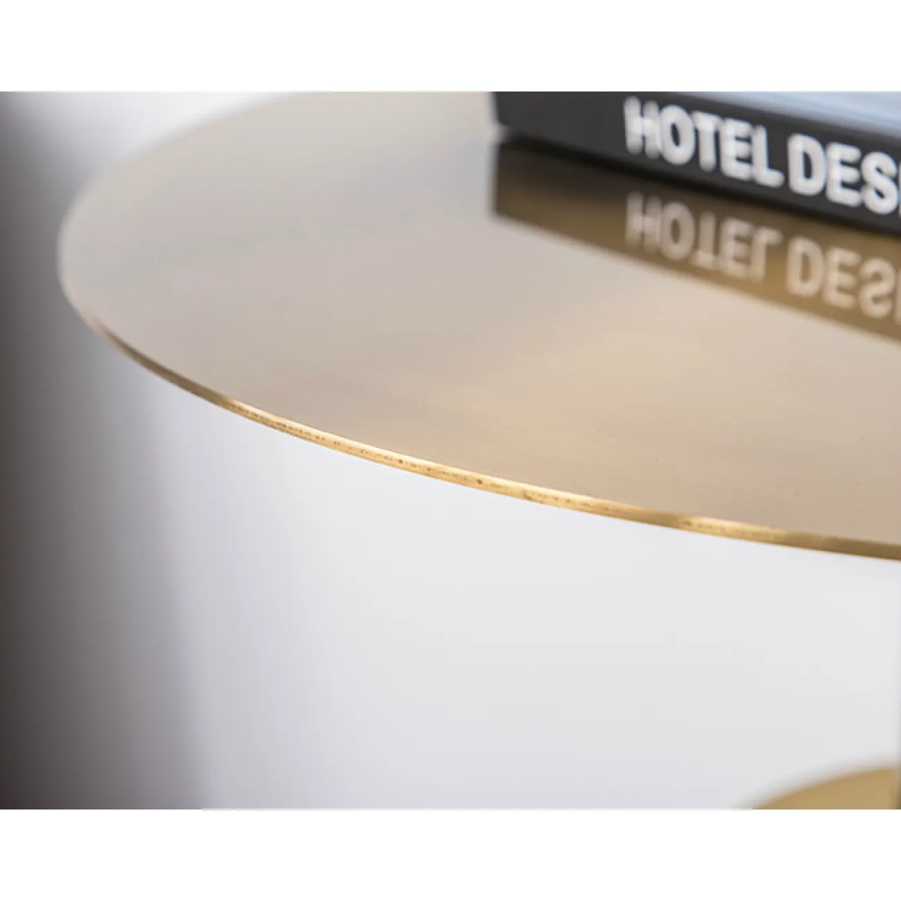 Дизайнерский журнальный столик LaLume-AP00273