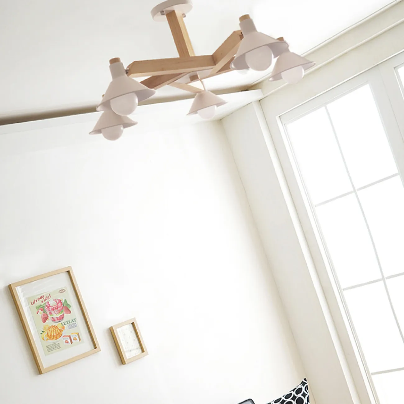 Люстра на штанге HORN от ImperiumLoft Люстра на штанге HORN от ImperiumLoft