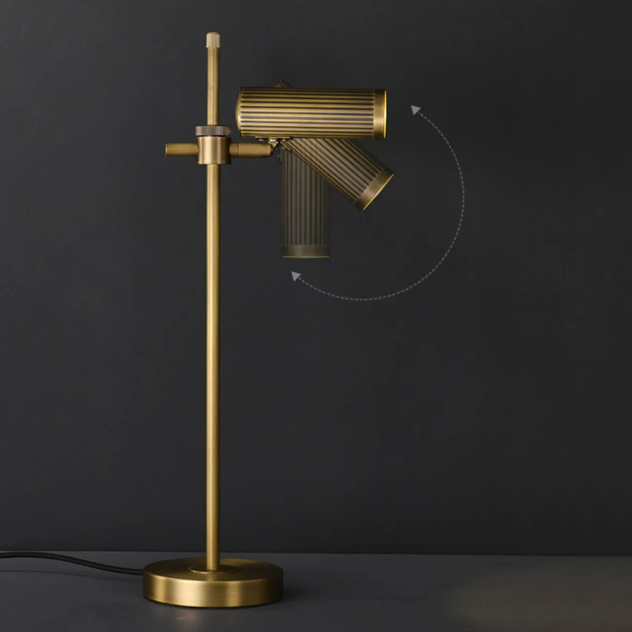 Настольная лампа TRIGGER TAB от ImperiumLoft