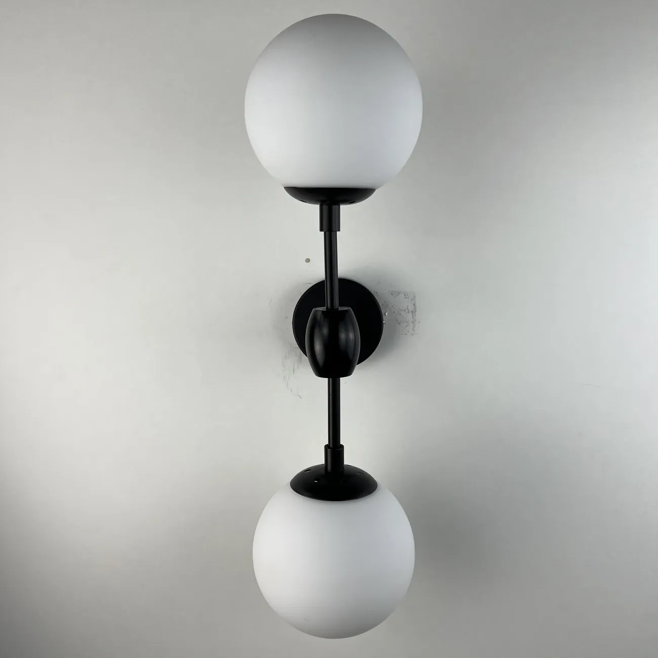 Бра Modo 2 Globes Black and white glass от ImperiumLoft Бра Modo 2 Globes Black and white glass от ImperiumLoft