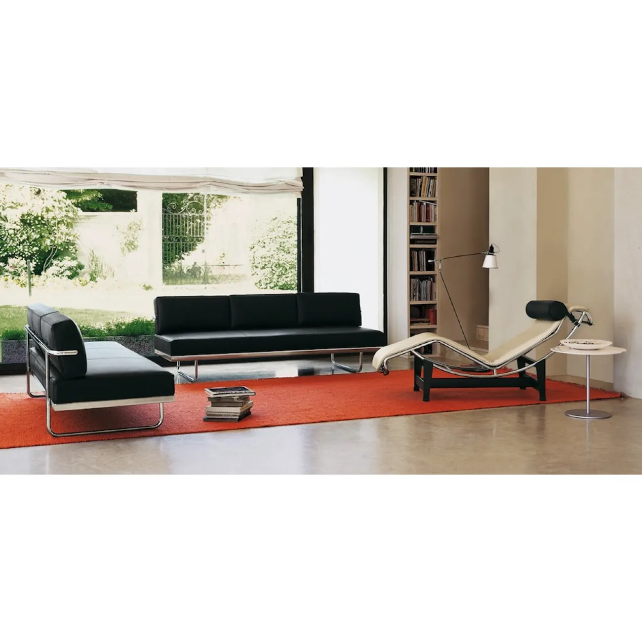 Диван Le Corbusier LC5 designed by Le Corbusier		 in 1934 от LaLume