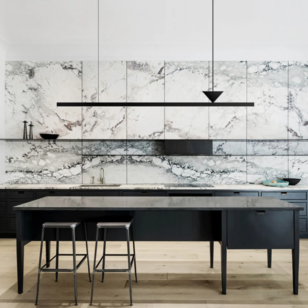 Подвесной светильник MIRELL A A118 Black от ImperiumLoft