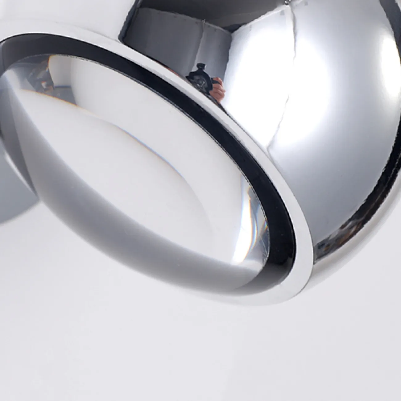 Серия настенных светодиодных светильников с двумя оптическими линзами на глянцевом поворотном плафоне шарообразной формы JOSS WALL Black