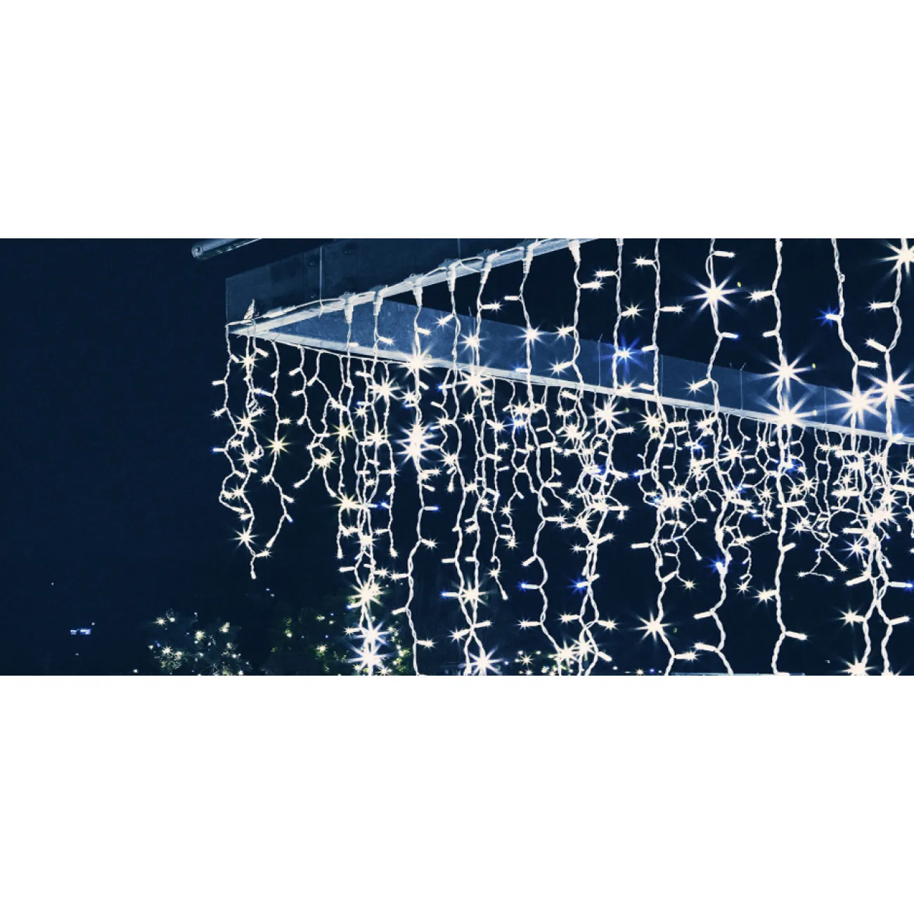 Светодиодная Гирлянда-Бахрома с Белым светом Светодиодная Гирлянда-Бахрома с Белым светом