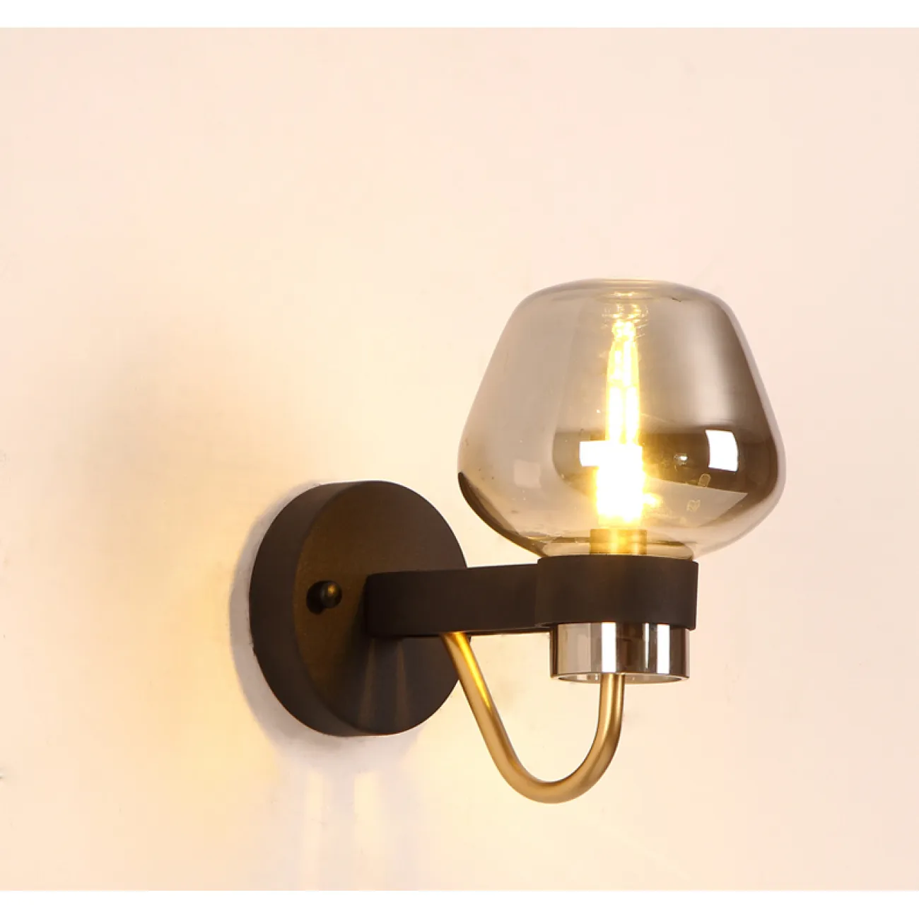 Бра MONTALEMBERT SCONCE BY Studios Черный, Янтарный от ImperiumLoft