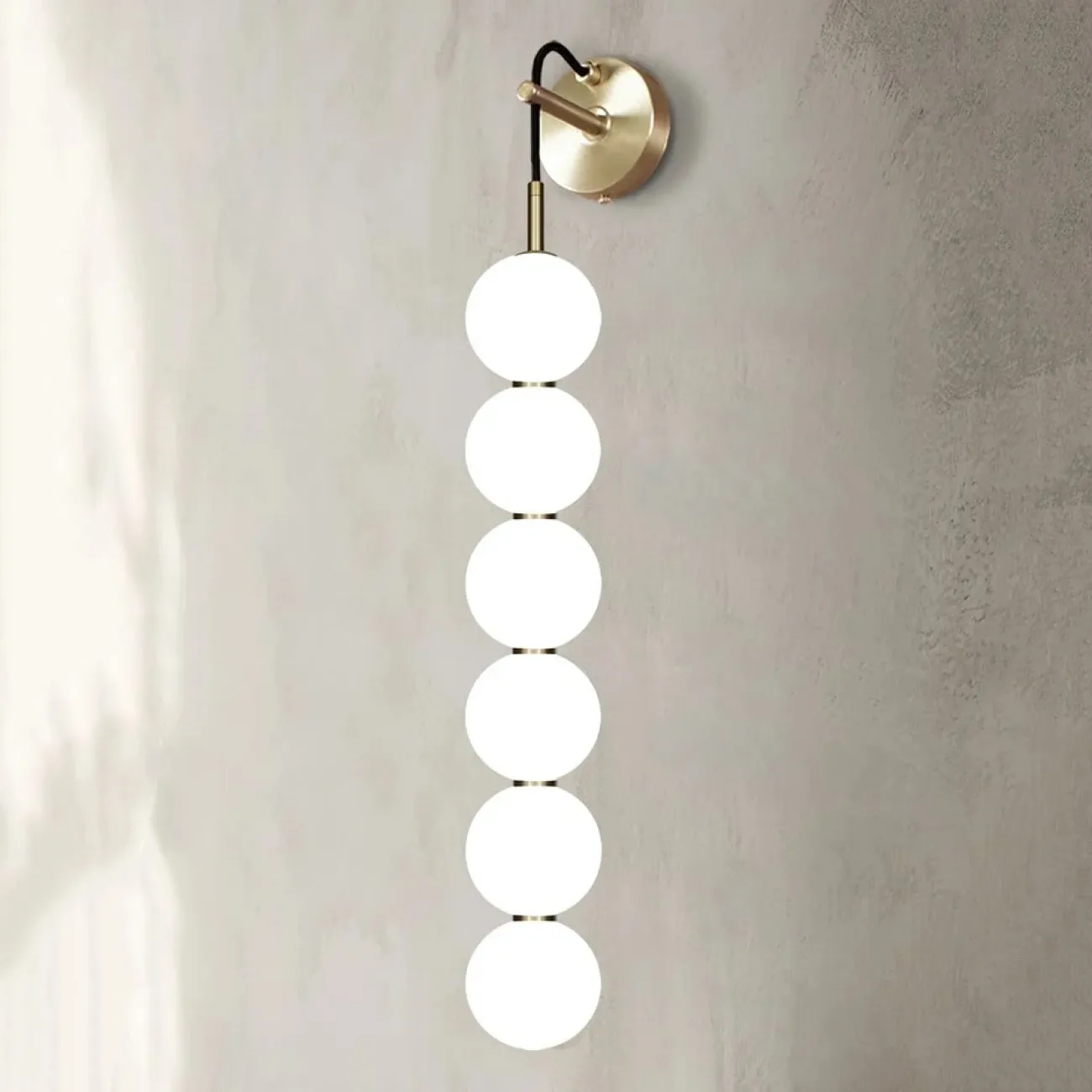 Серия настенных светодиодных светильников с белым шарообразными плафонами из стекла ROCCO W L6 Серия настенных светодиодных светильников с белым шарообразными плафонами из стекла ROCCO W L6