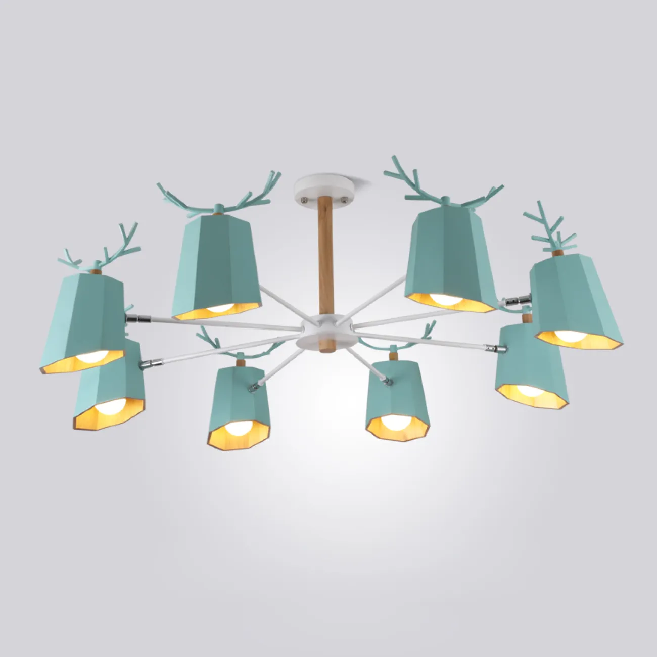 Деревянная люстра в скандинавском стиле с оленьими рожками