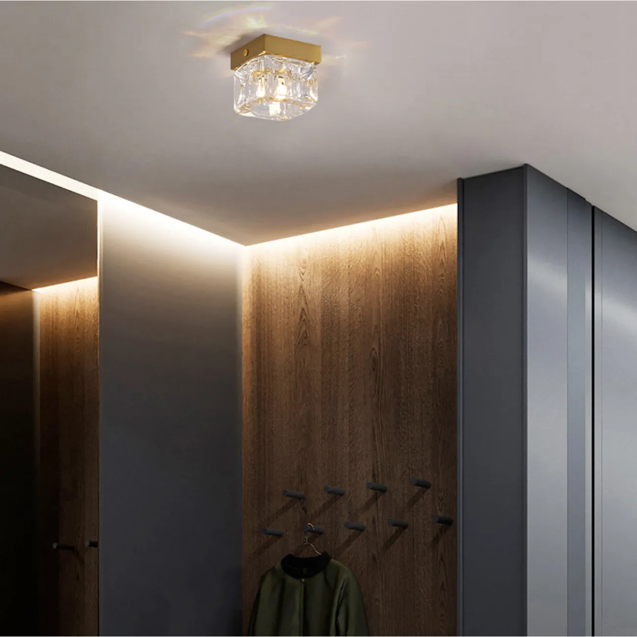 Накладной светодиодный светильник с хрустальным плафоном в форме кубического слитка  LOA L10