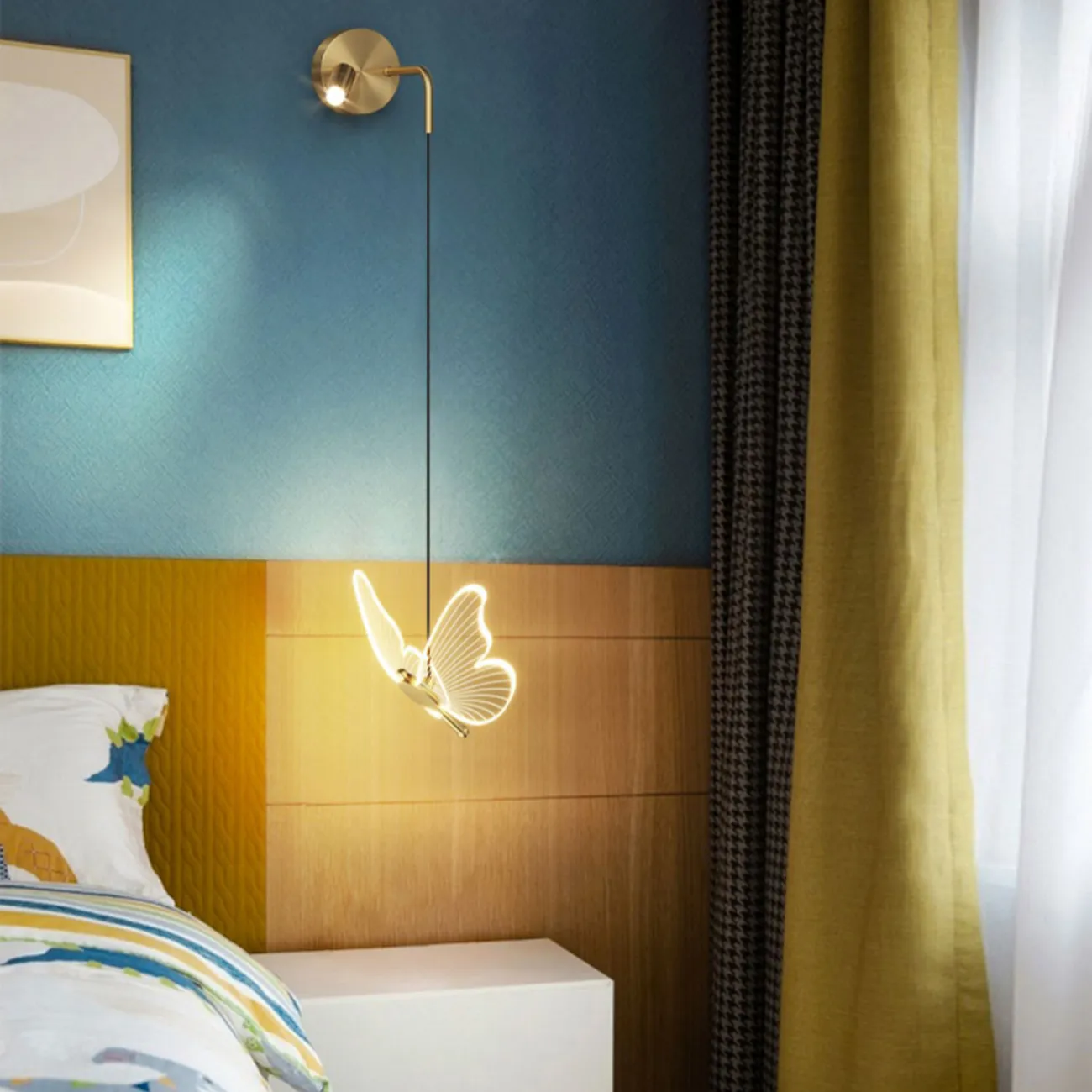 Серия светодиодных симметричных бра с подвесными плафонами, стилизованными под бабочек со светящимися крыльями BABETTA WALL D Left Трехцветный свет Серия светодиодных симметричных бра с подвесными плафонами, стилизованными под бабочек со светящимися крыльями BABETTA WALL D Left Трехцветный свет